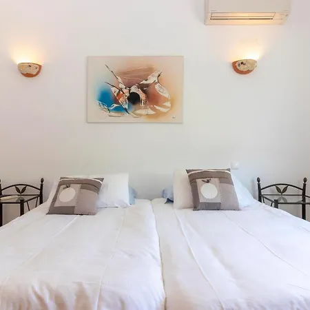 Rocha Family Near Ocean Pool Bbq